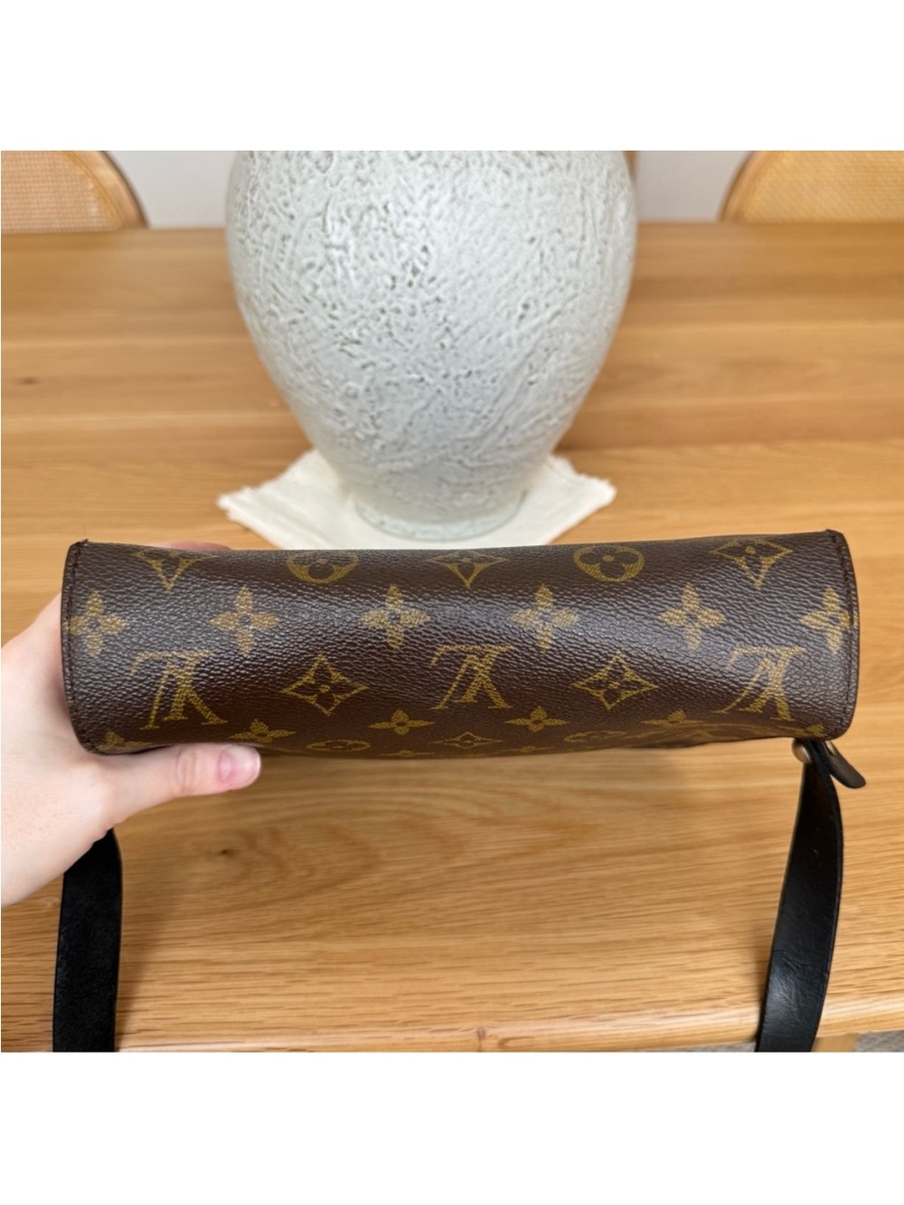✅AUTH✅LOUIS VUITTON CARTOUCHIERE MM CROSSBODY BAG - Picture 7 of 13
